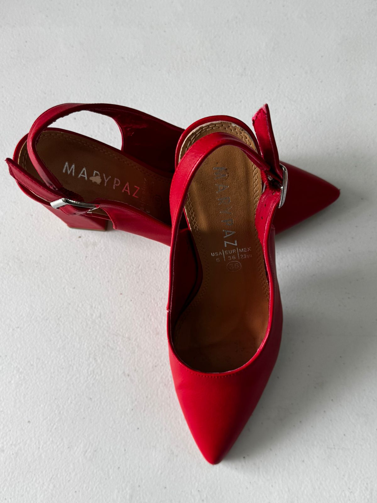 TAMANCO DA MARYPAZ VERMELHO. TAM 36